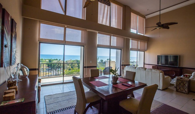 Jaco Beach Penthouse living-room