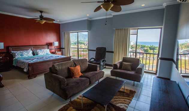 Jaco Beach Penthouse room